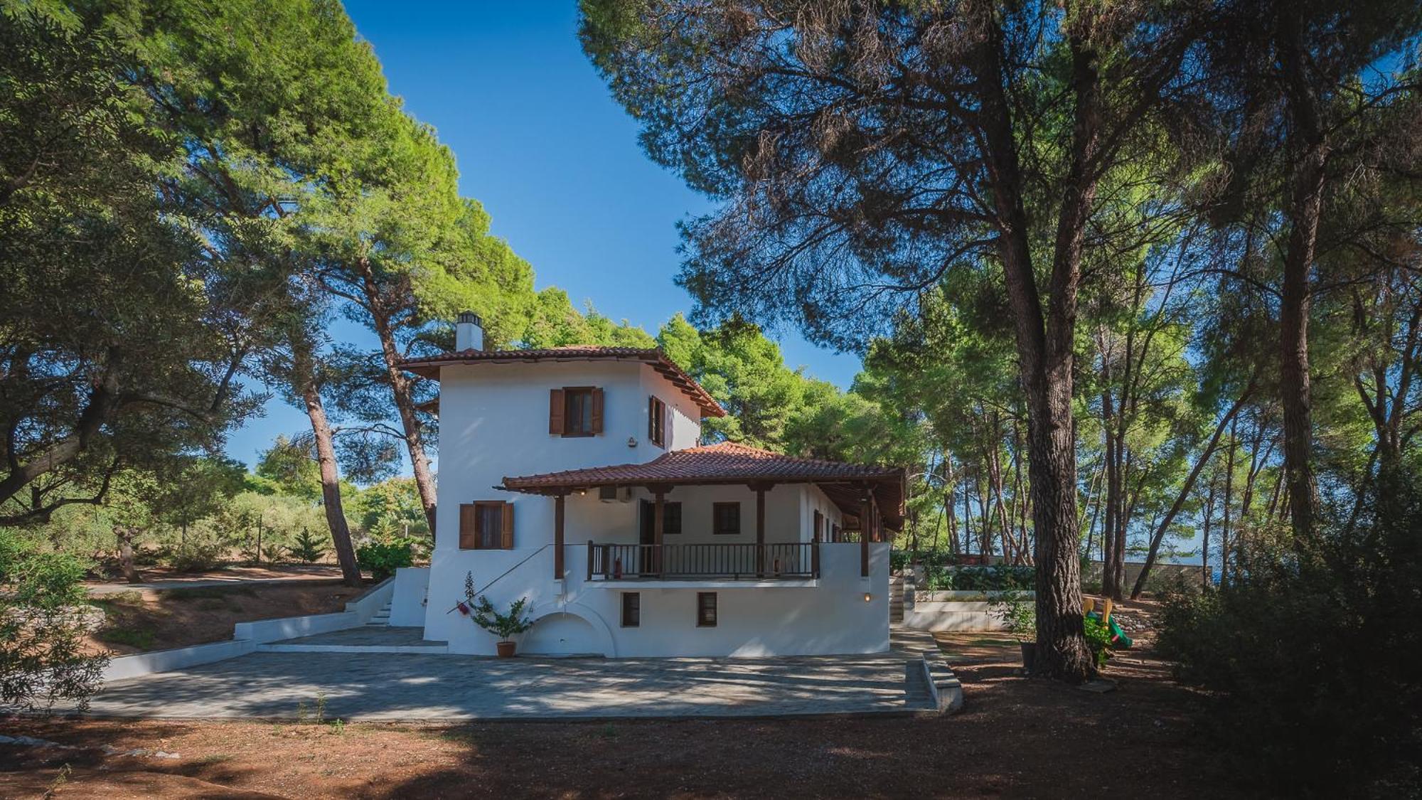 Squirrel Beach Front Villa, Metamorfosi 外观 照片