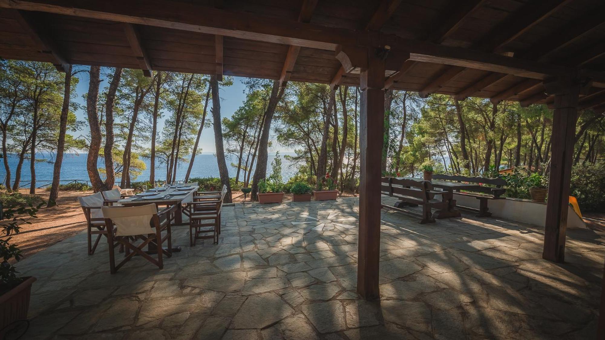 Squirrel Beach Front Villa, Metamorfosi 外观 照片