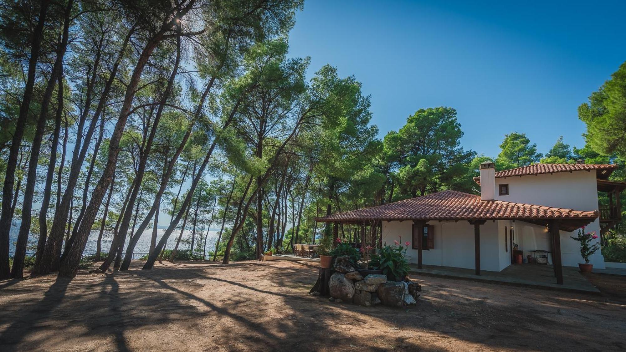 Squirrel Beach Front Villa, Metamorfosi 外观 照片