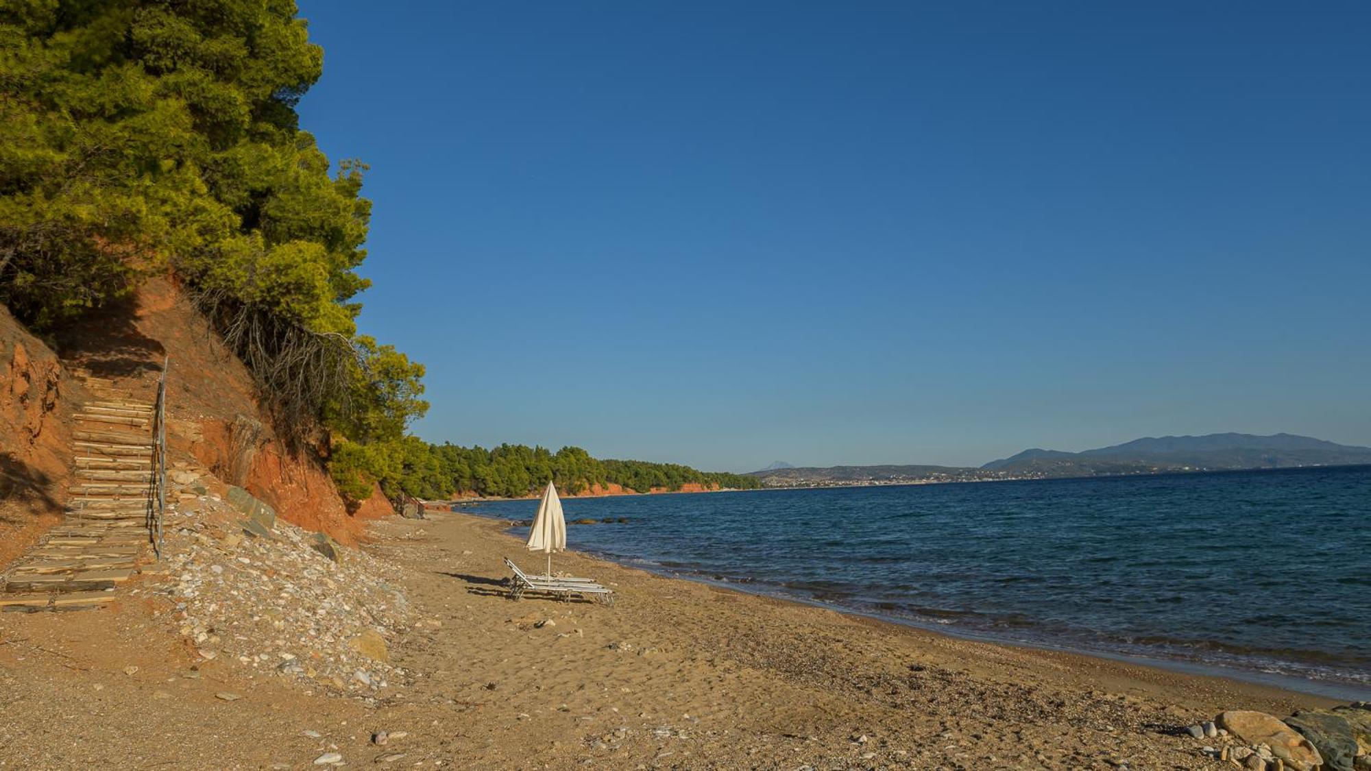 Squirrel Beach Front Villa, Metamorfosi 外观 照片